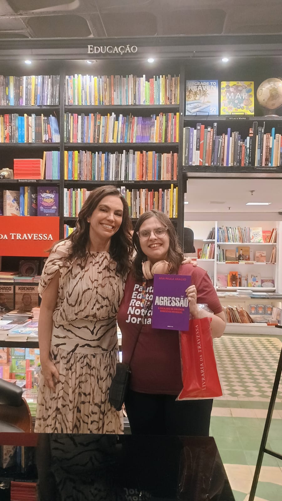 Jornalista Ana Paula Araújo lança livro sobre violência doméstica no Leblon