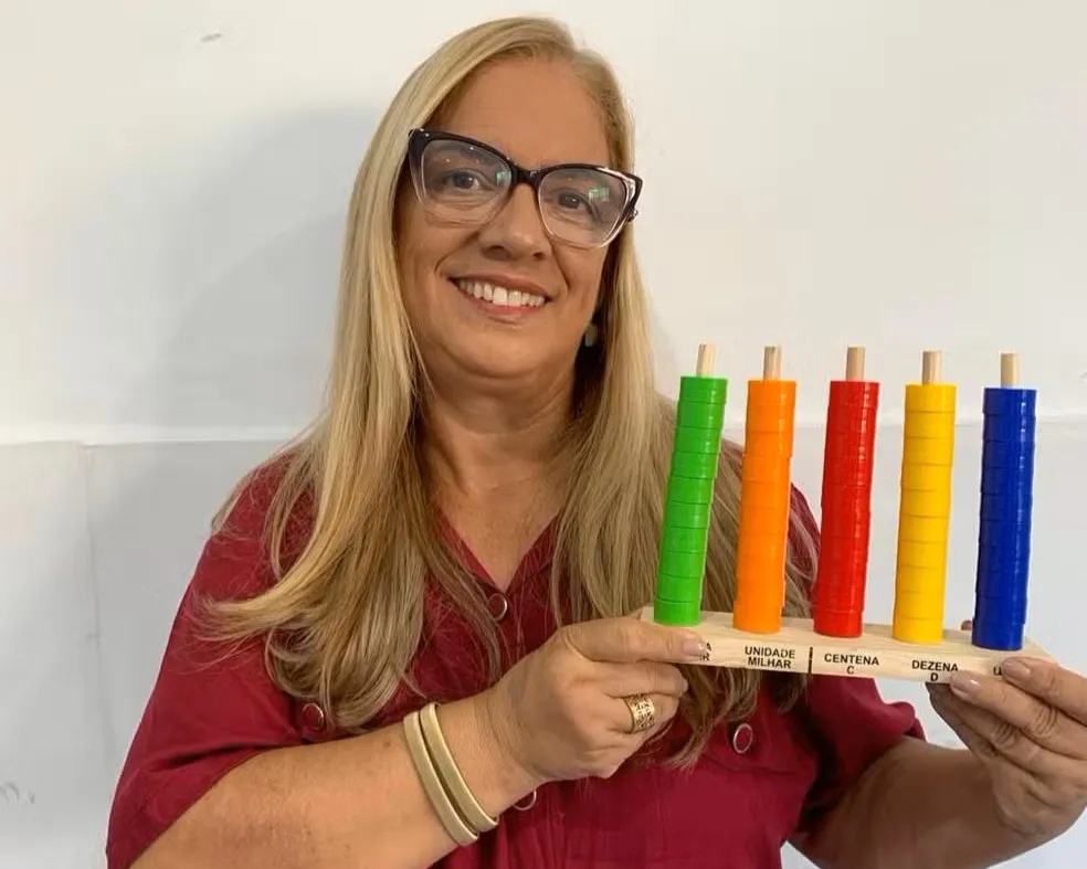 Professora de matemática vai representar o Brasil no Japão